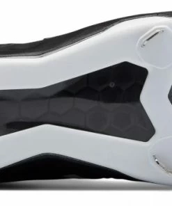 New Balance – Black/Black Low-Cut L3000v4 Metal Spikes (L3000SK4) -Bats Elegant Shop products l3000sk4 3