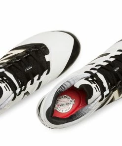 New Balance – White/Black Low 4040v3 Baseball Spikes (L4040WT3) -Bats Elegant Shop products l4040wt3 2