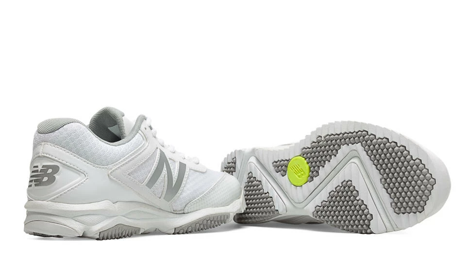 New Balance – White/White Women’s Fastpitch Turf Shoes (ST4040W1) 5 New Balance – White/White Women’s Fastpitch Turf Shoes (ST4040W1) - Image 3