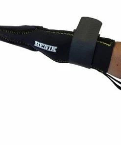 Benik – Black Base-Running Mitt – Closed Thumb (W-137B)